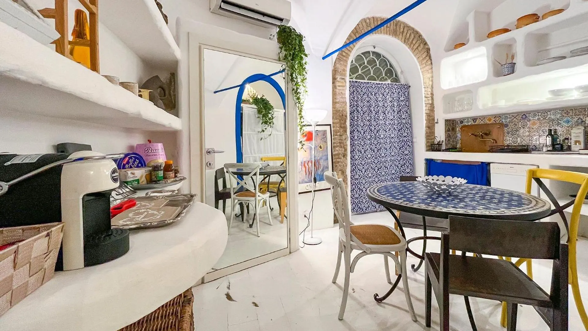 Secret Garden In Campo De' Fiori Apartment Rome